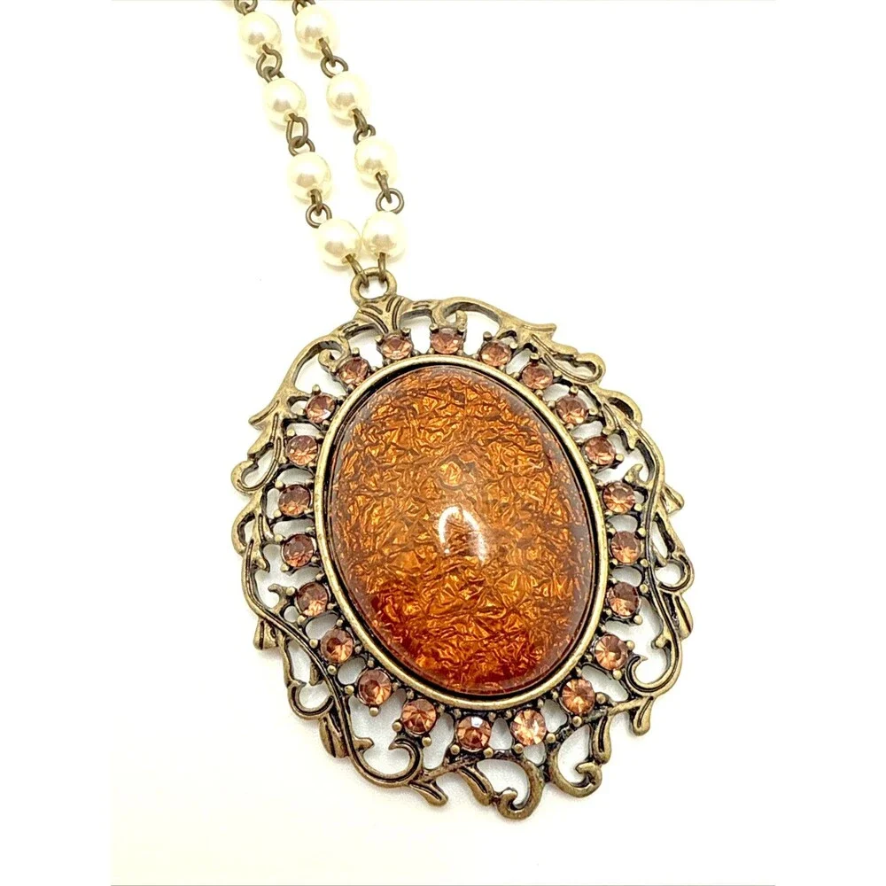 Vintage Style Faux Amber Pendant Necklace Ornate Bronze Tone Beaded Chain 30